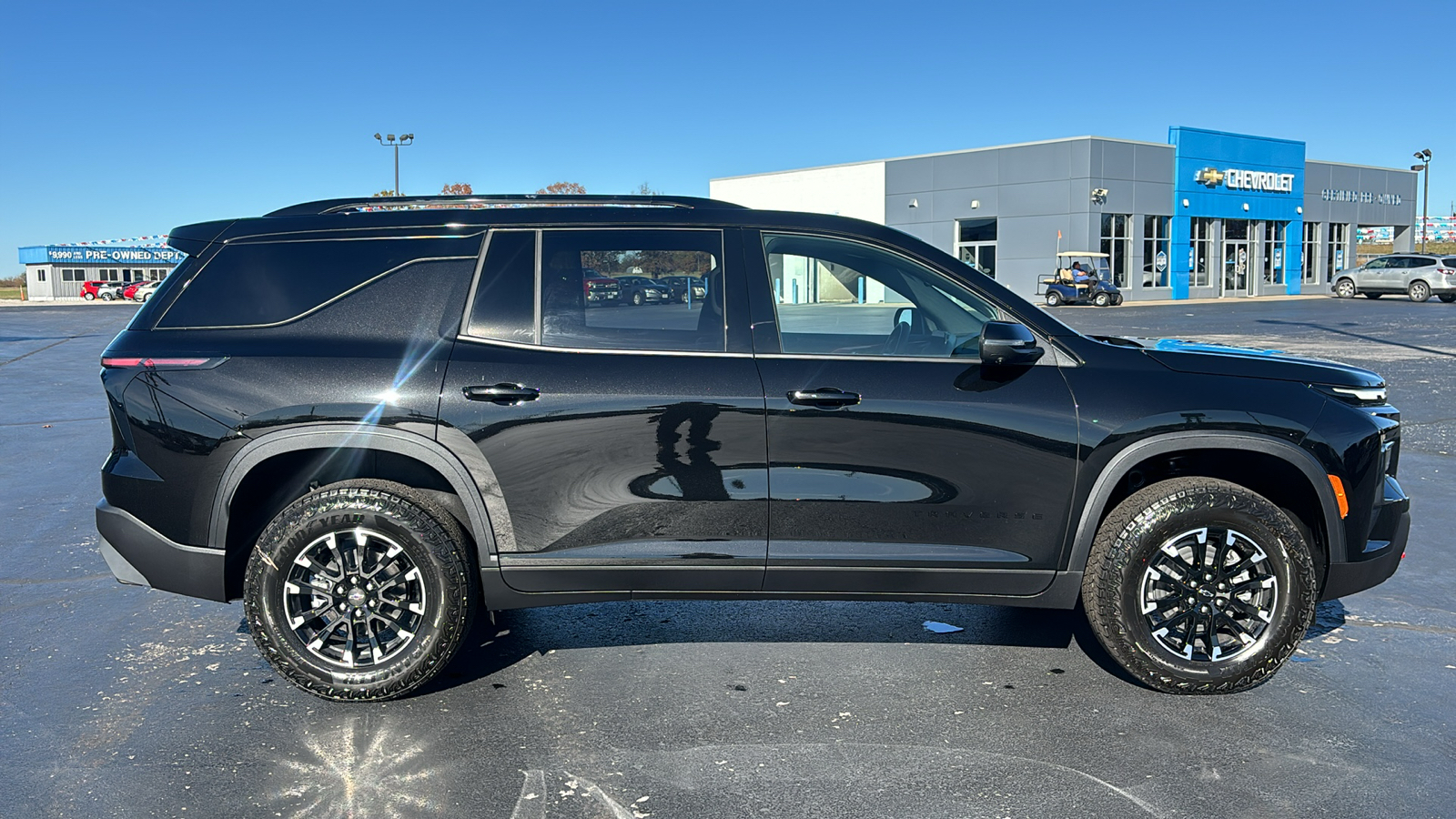 2025 Chevrolet Traverse Z71 8