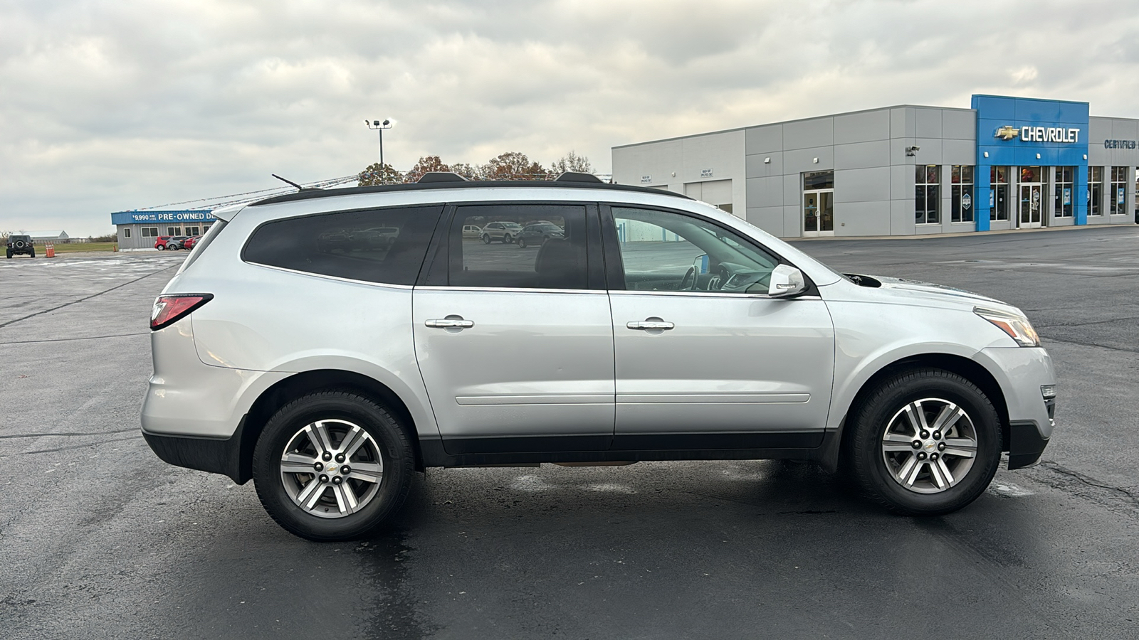 2017 Chevrolet Traverse LT 8