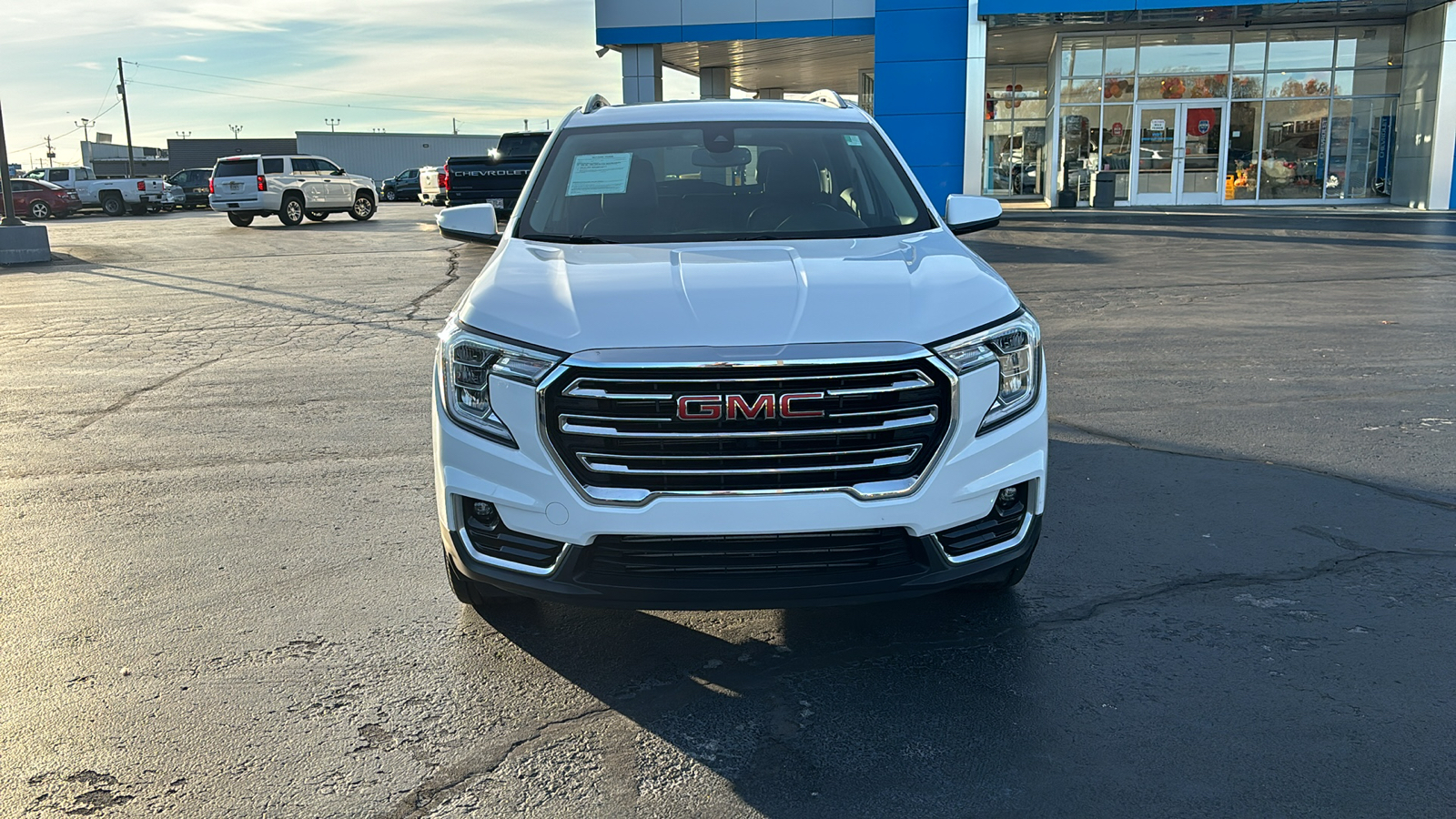 2024 GMC Terrain SLT 2