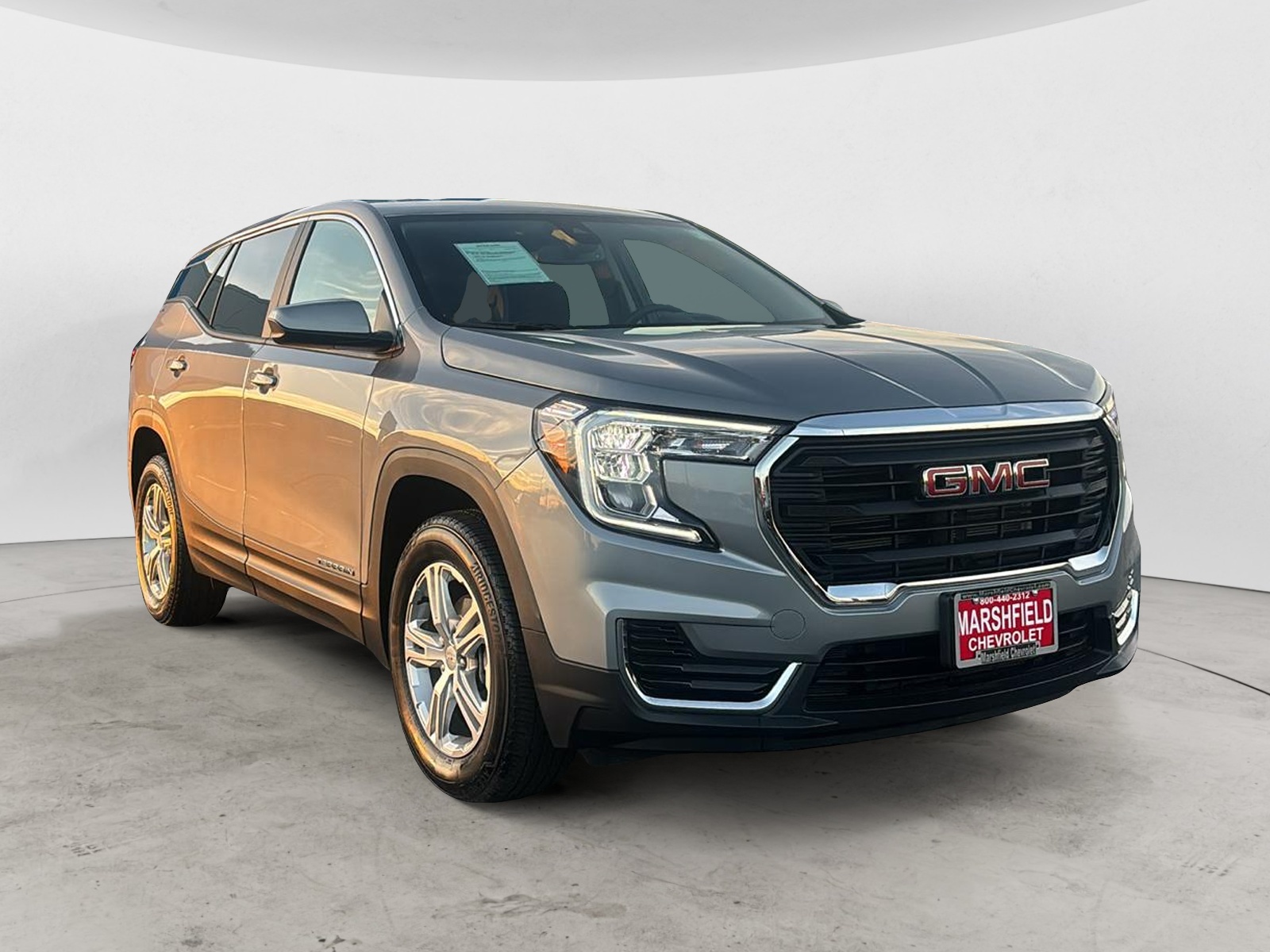 2024 GMC Terrain SLE 1