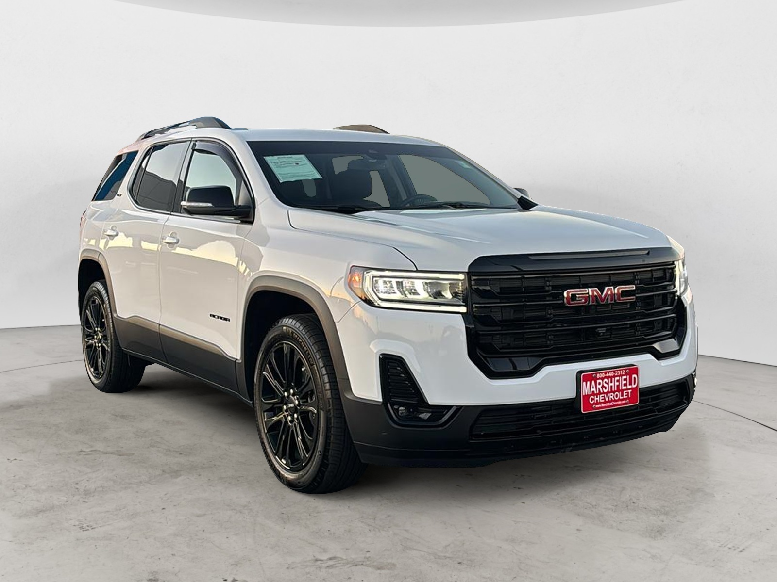 2023 GMC Acadia SLT 1