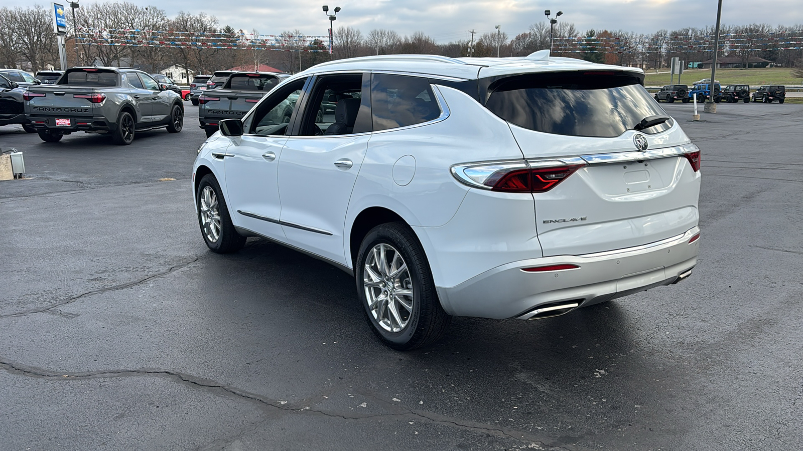 2024 Buick Enclave Essence 5