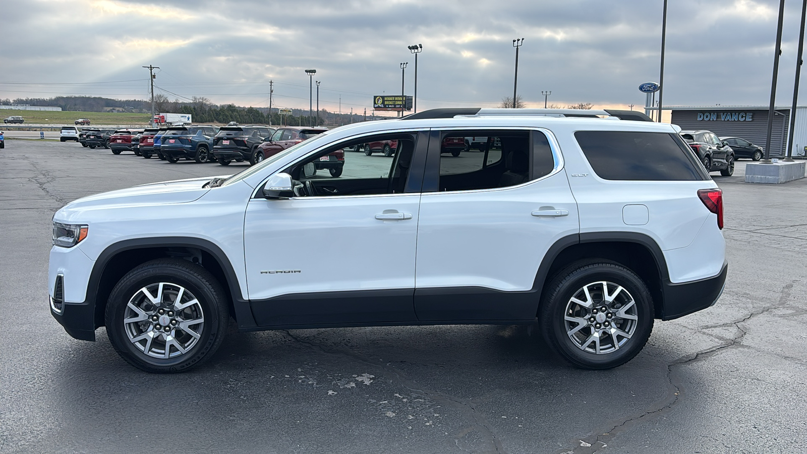 2023 GMC Acadia SLT 4