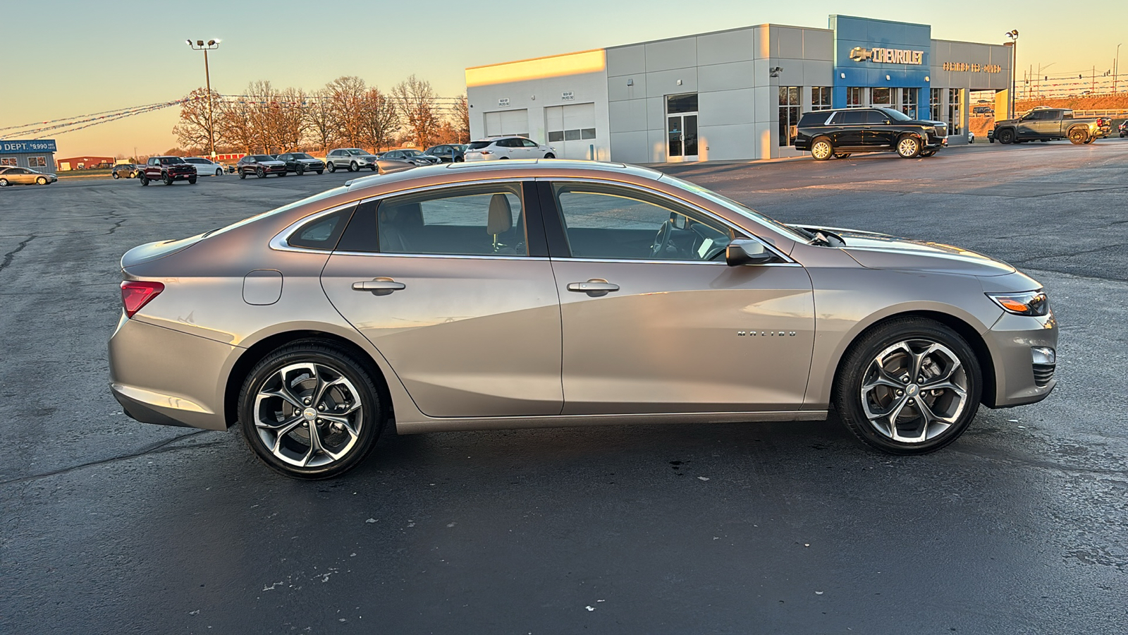 2023 Chevrolet Malibu LT 8