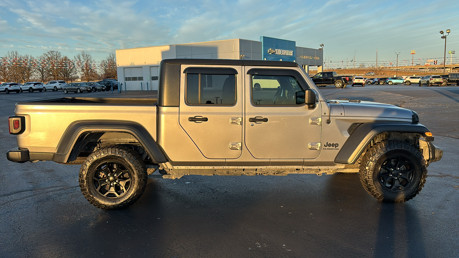 2020 Jeep Gladiator Sport 8