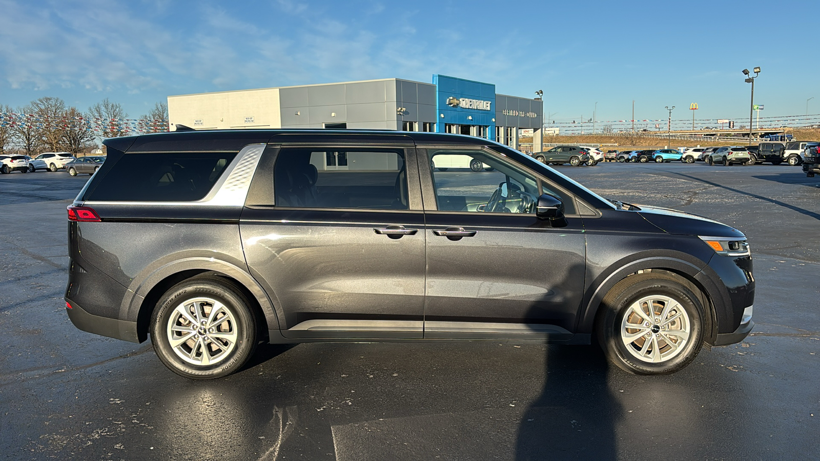 2023 Kia Carnival LX 8