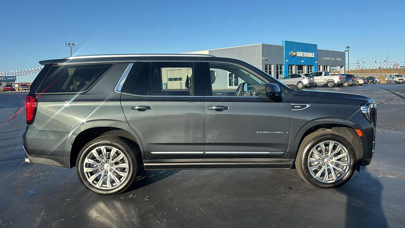 2021 GMC Yukon Denali 8