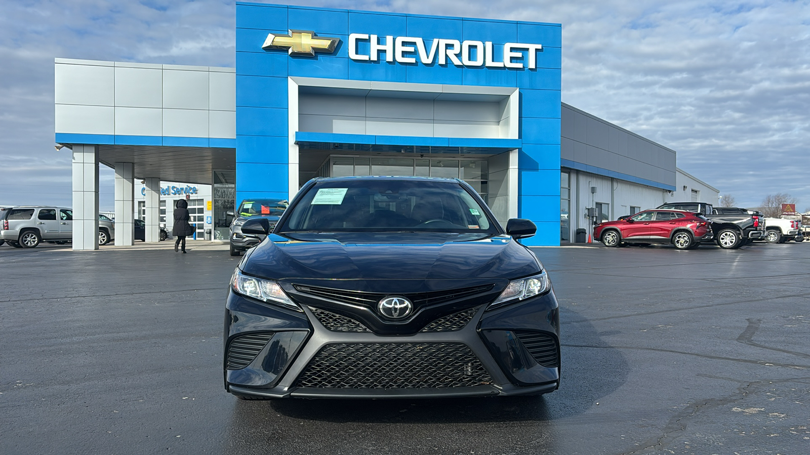 2018 Toyota Camry SE 2