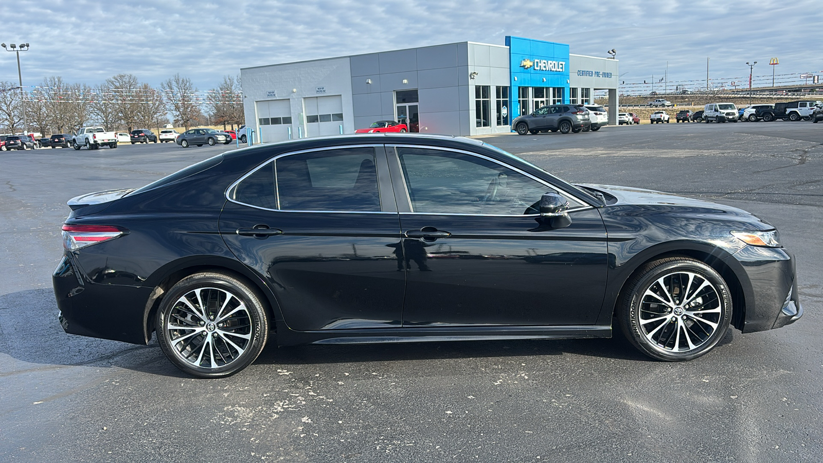 2018 Toyota Camry SE 8