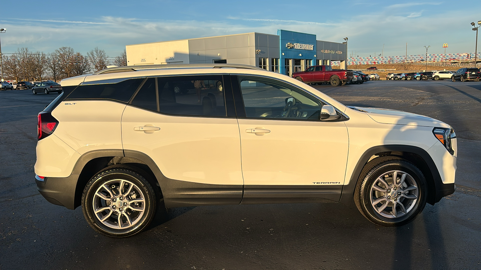 2024 GMC Terrain SLT 8