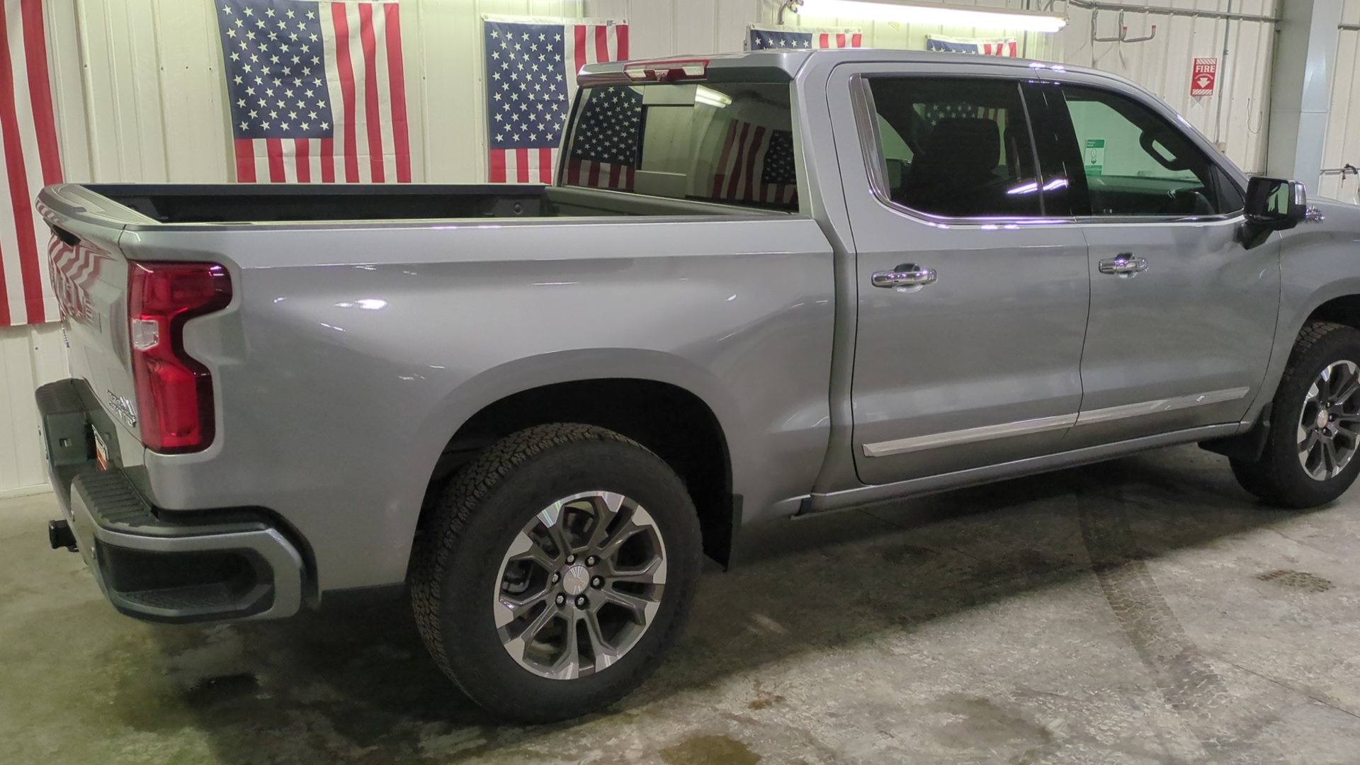 2023 Chevrolet Silverado 1500 High Country 3