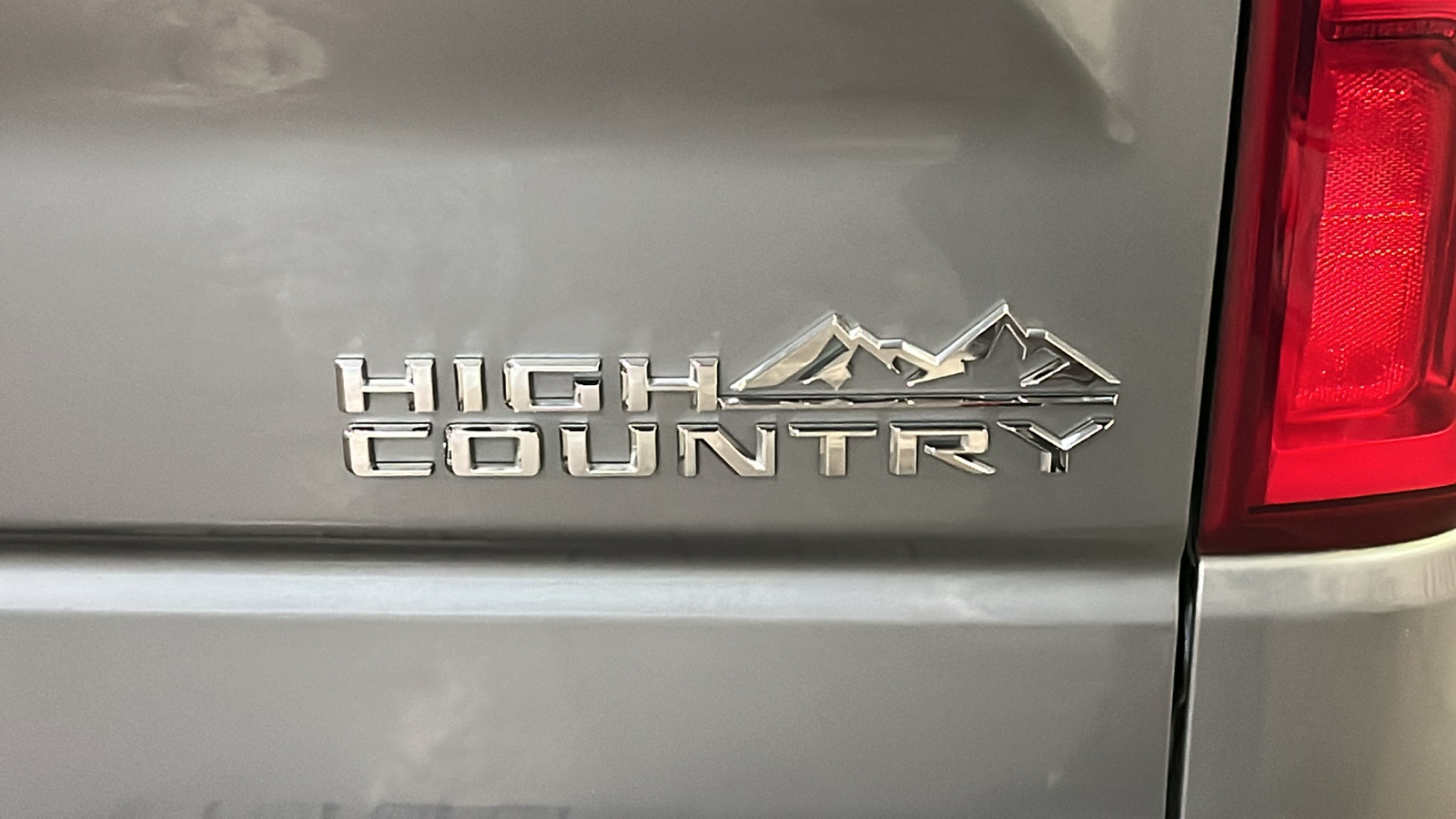 2023 Chevrolet Silverado 1500 High Country 18