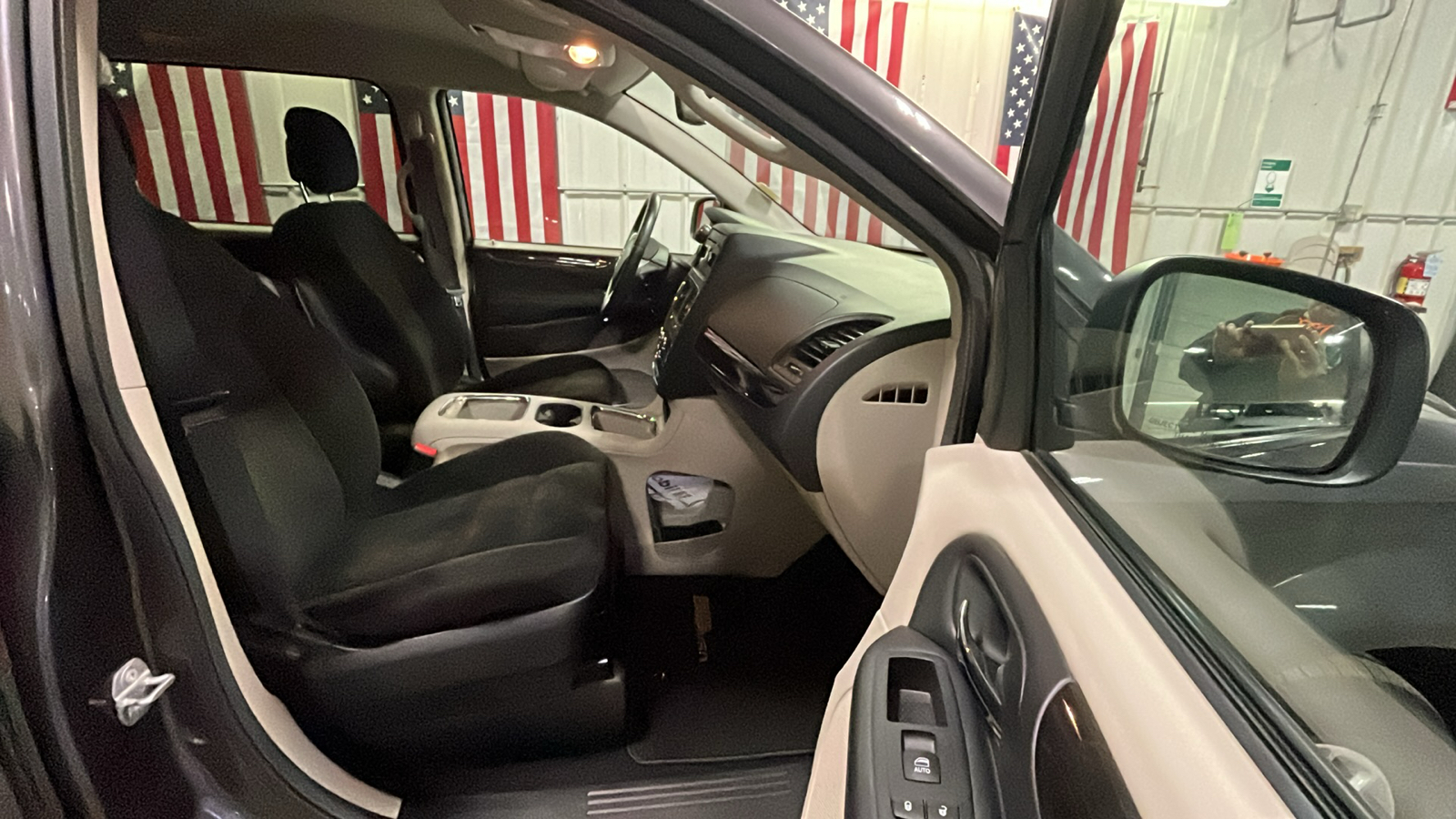 2016 Dodge Grand Caravan SXT 13