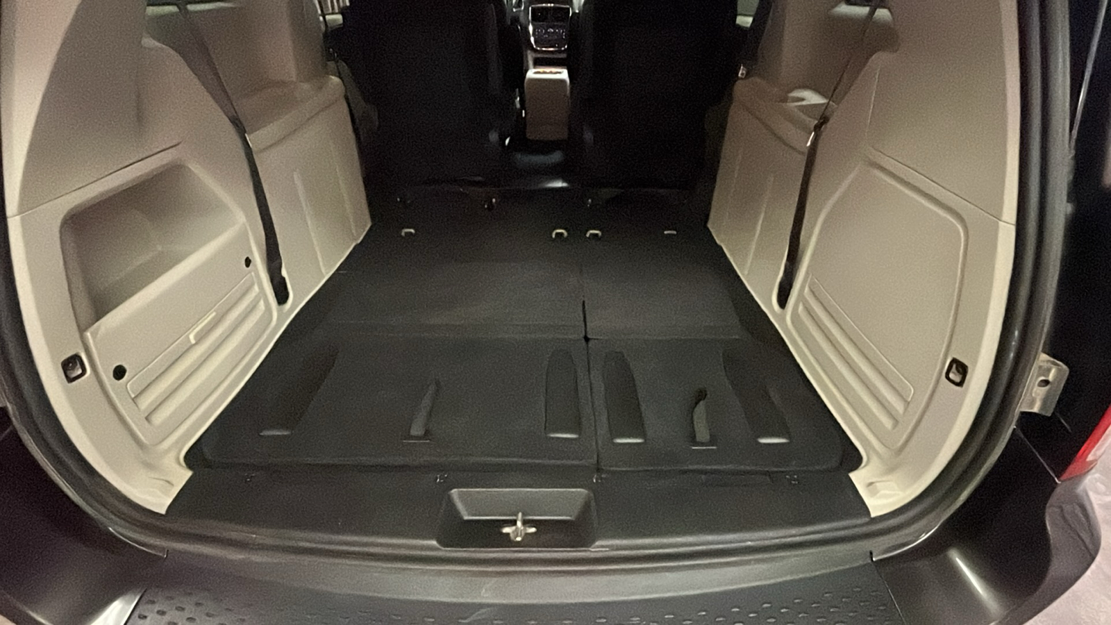 2016 Dodge Grand Caravan SXT 18