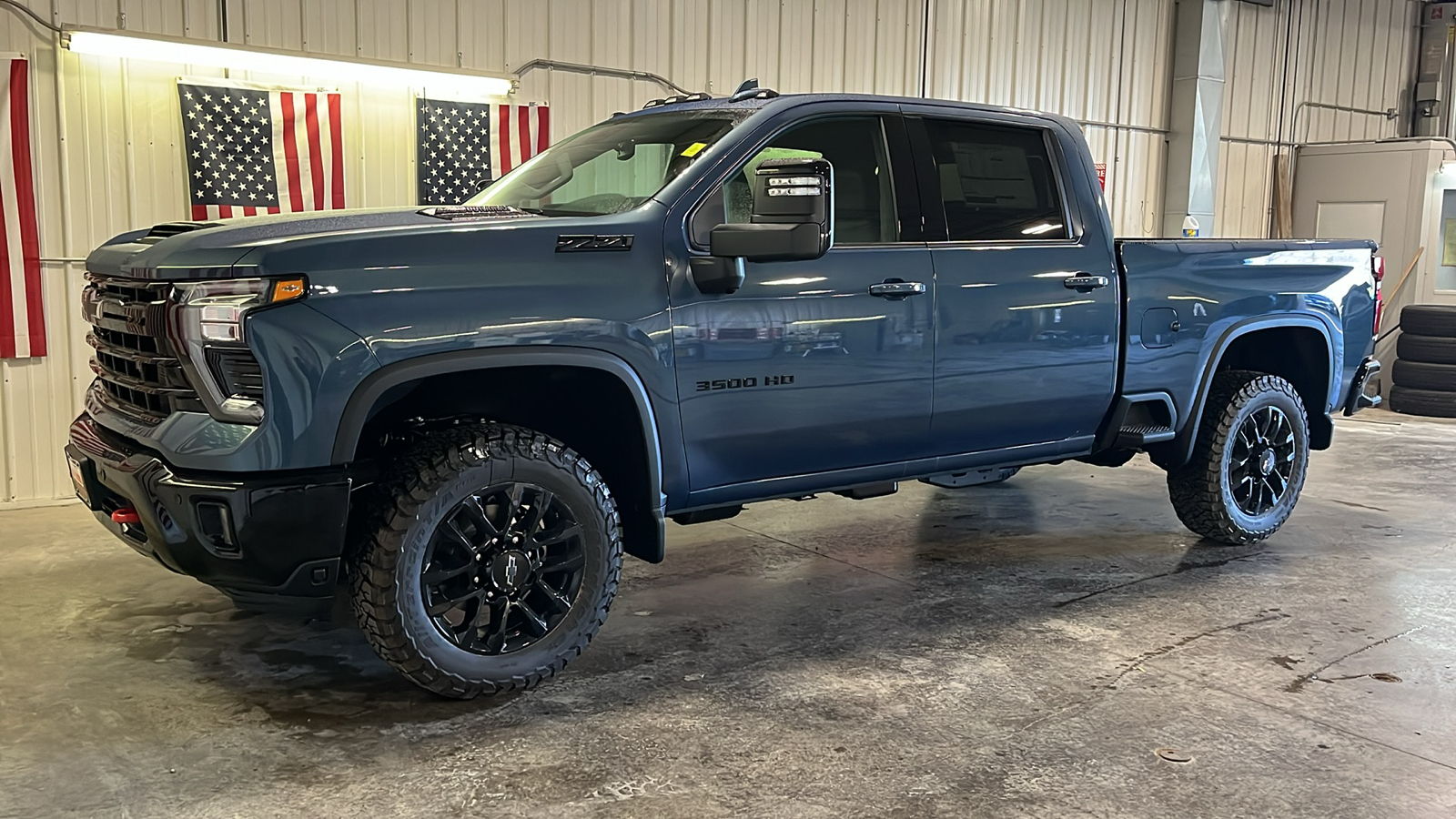 2025 Chevrolet Silverado 3500HD LTZ 7