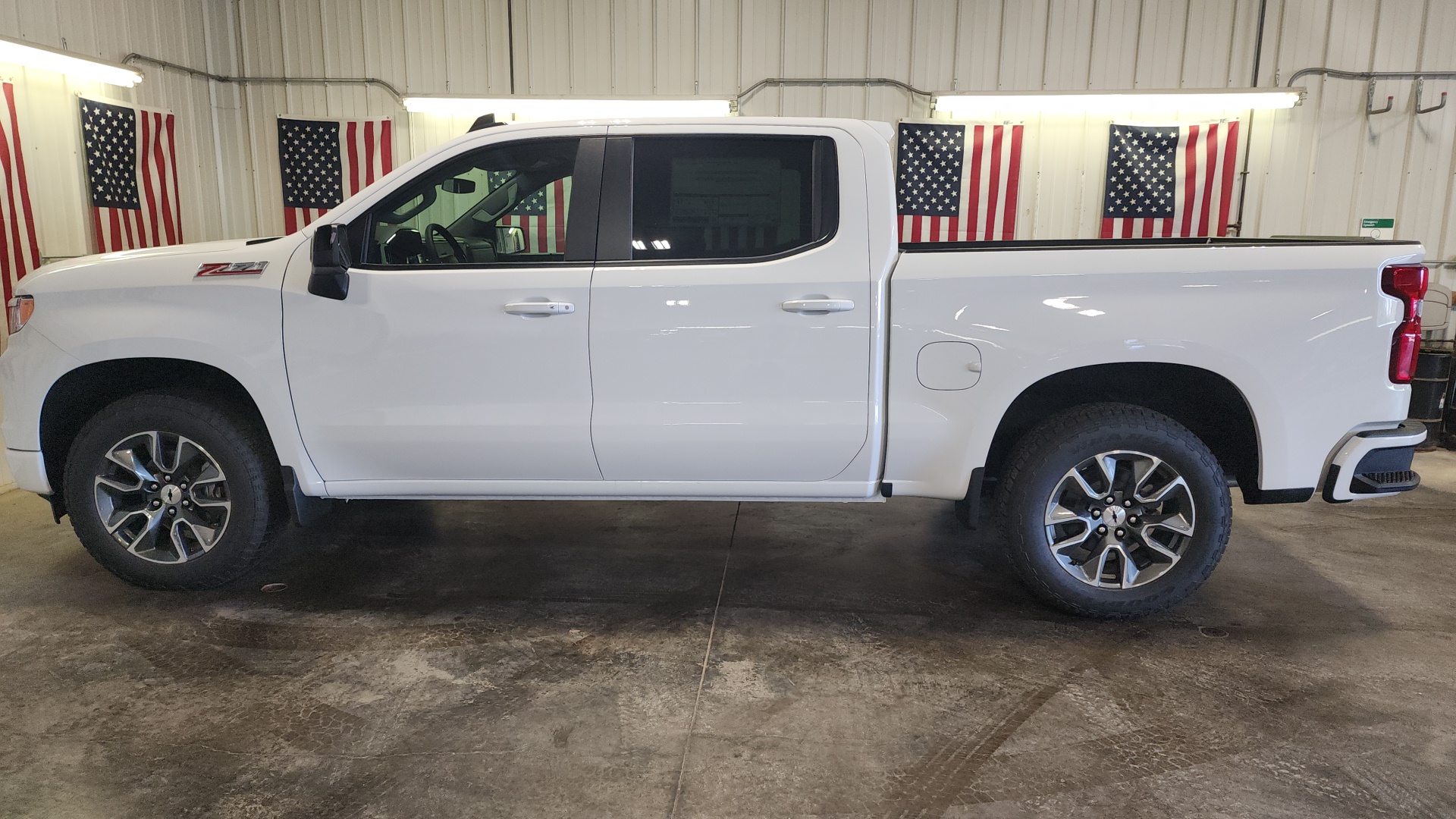 2025 Chevrolet Silverado 1500 RST 3