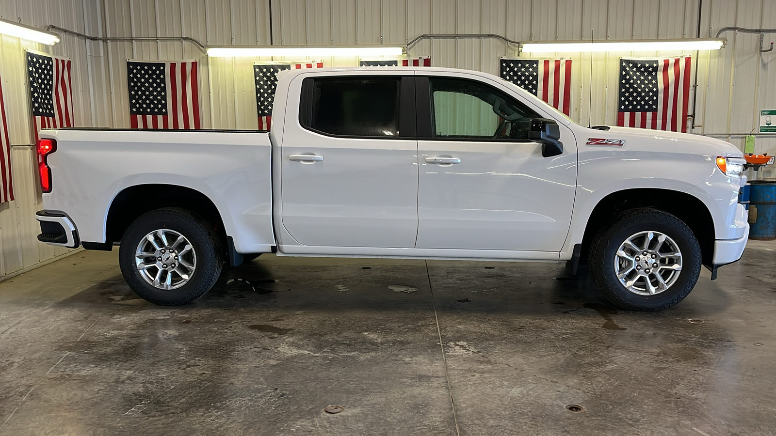 2025 Chevrolet Silverado 1500 RST 2