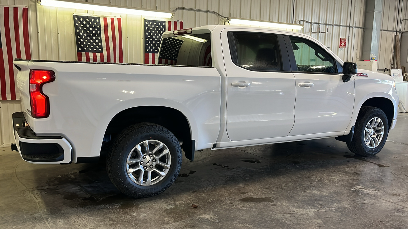 2025 Chevrolet Silverado 1500 RST 3