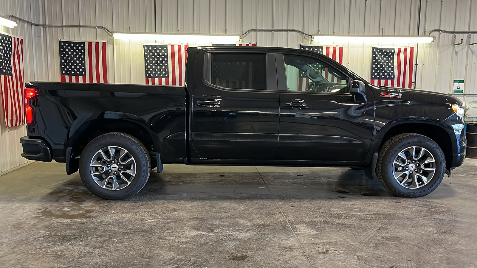 2025 Chevrolet Silverado 1500 RST 2