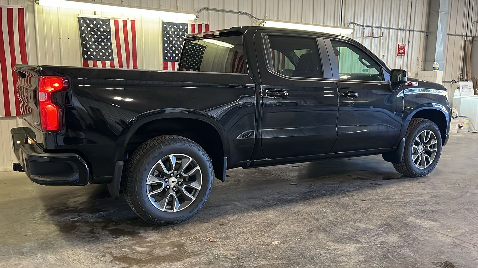 2025 Chevrolet Silverado 1500 RST 3