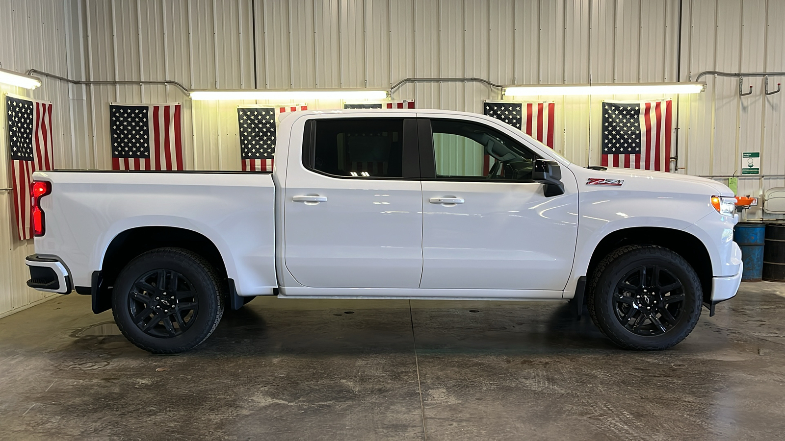 2025 Chevrolet Silverado 1500 RST 2