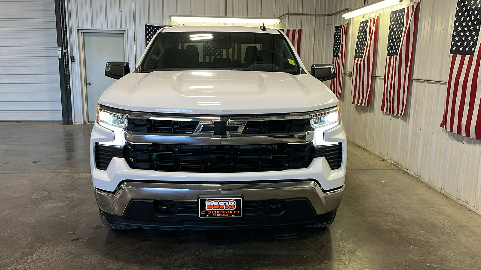 2025 Chevrolet Silverado 1500 LT 8