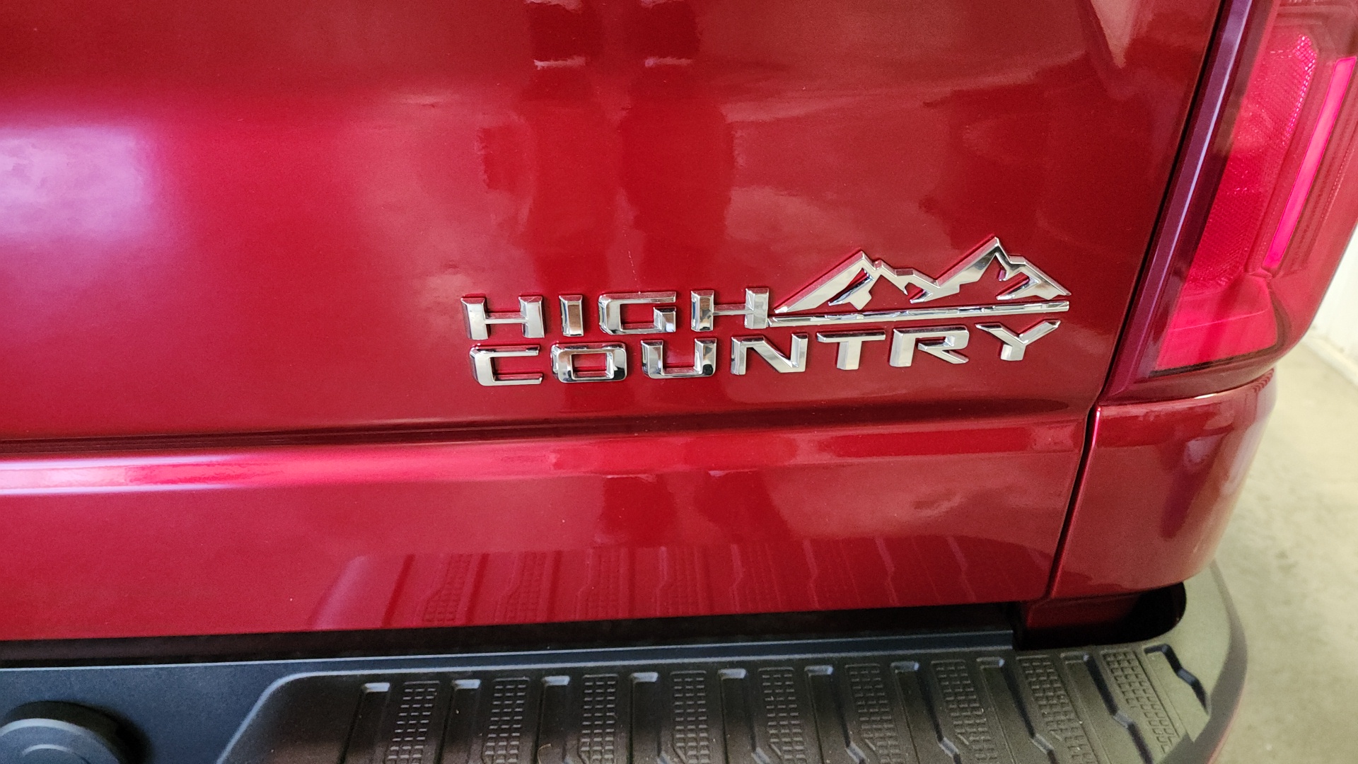 2025 Chevrolet Silverado 1500 High Country 8