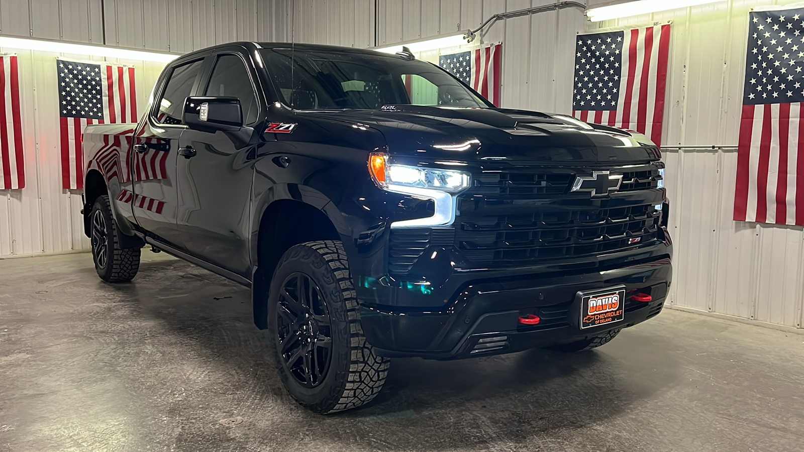 2024 Chevrolet Silverado 1500 LT Trail Boss 1