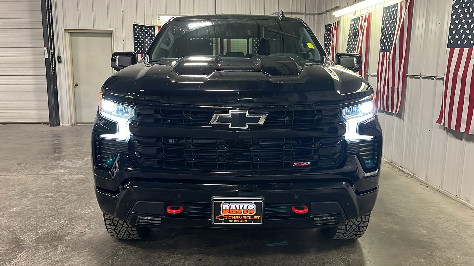 2024 Chevrolet Silverado 1500 LT Trail Boss 8