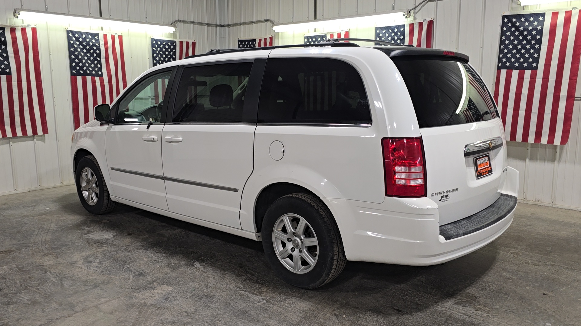 2010 Chrysler Town & Country Touring 2