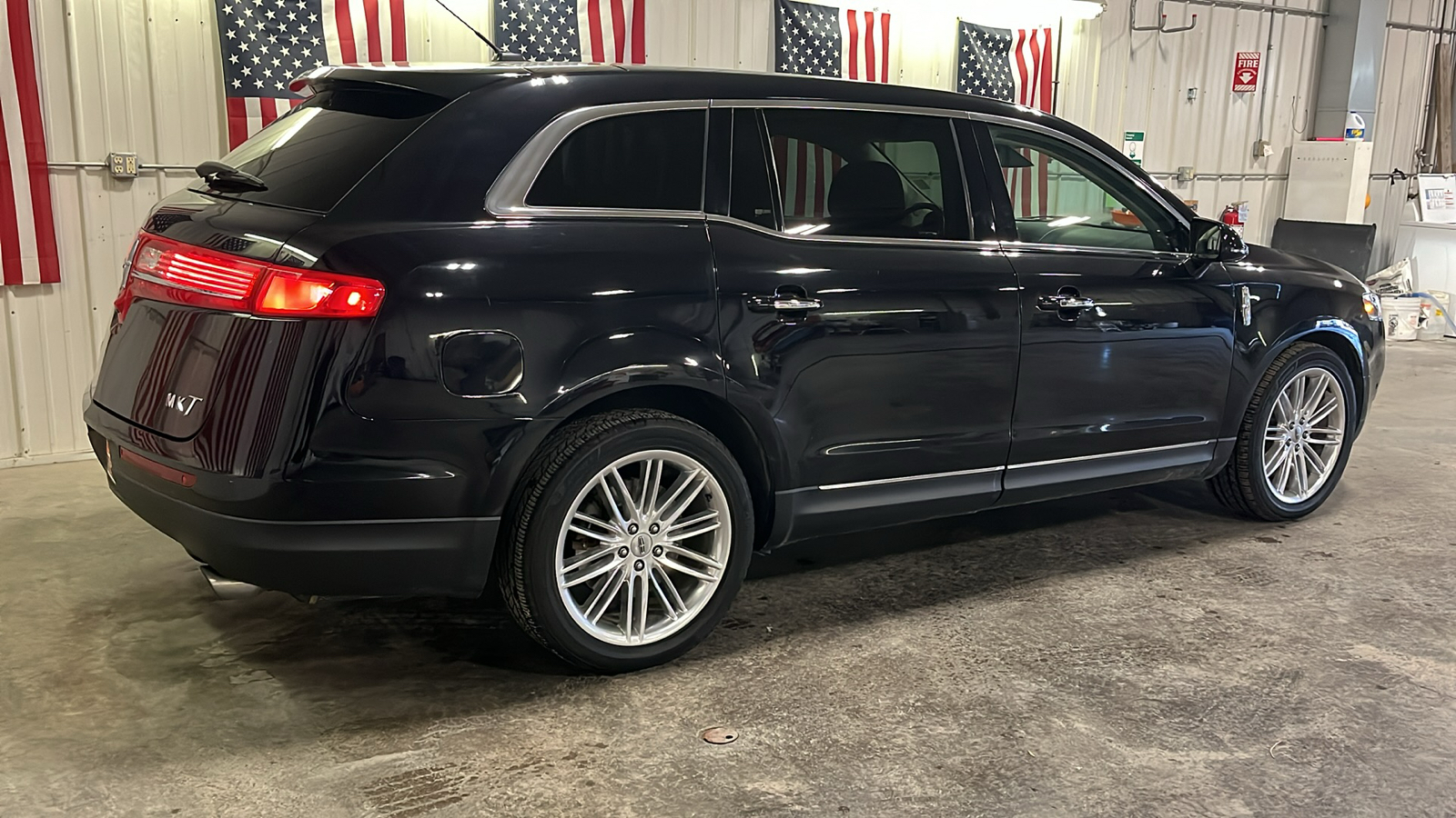 2019 Lincoln MKT Reserve 3