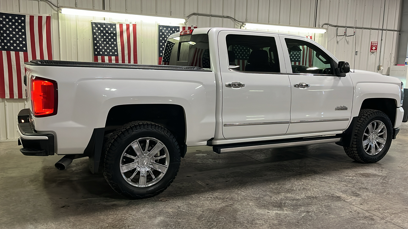 2016 Chevrolet Silverado 1500 High Country 3