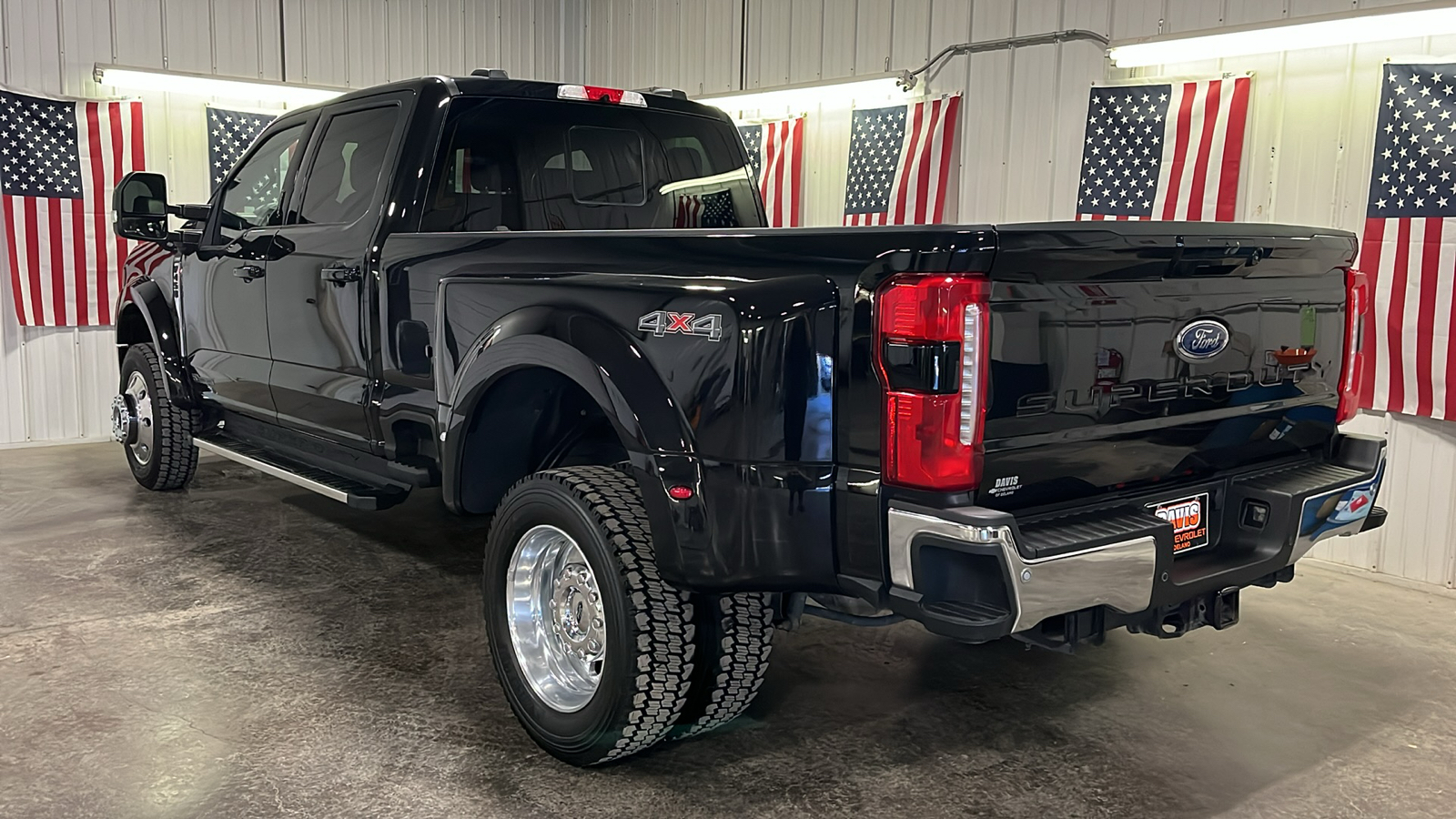 2023 Ford Super Duty F-450 DRW LARIAT 5