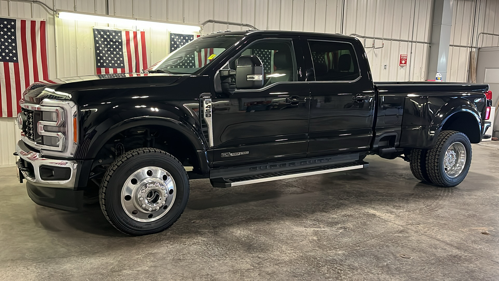 2023 Ford Super Duty F-450 DRW LARIAT 7