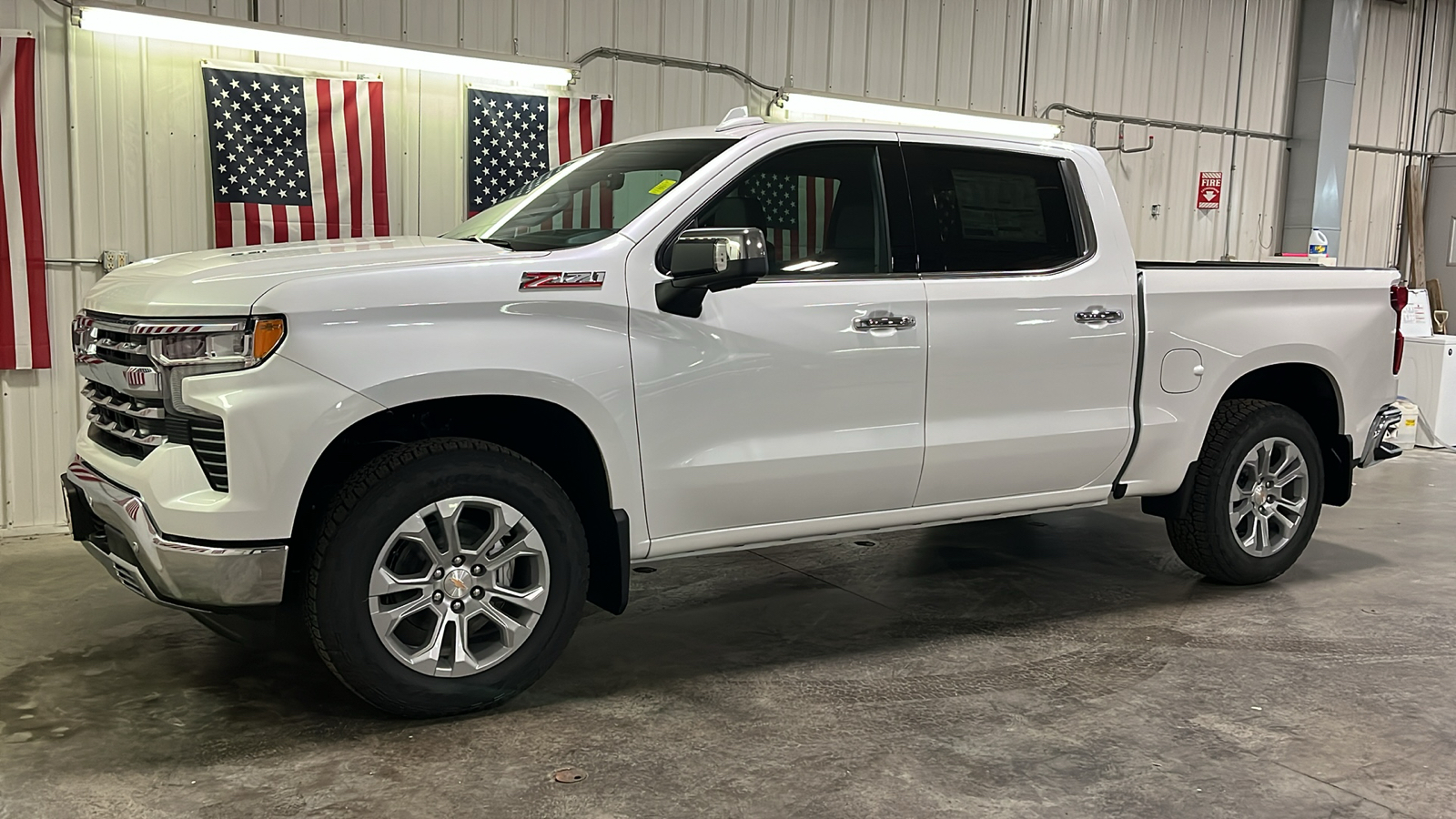 2025 Chevrolet Silverado 1500 LTZ 7