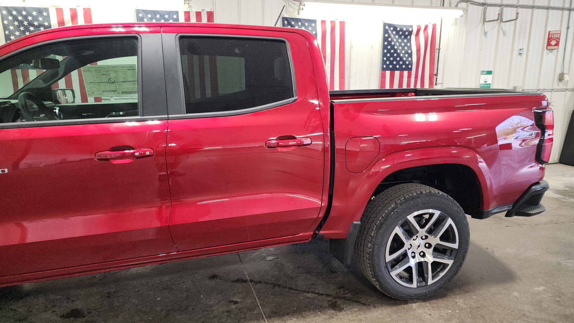 2024 Chevrolet Colorado 4WD Z71 7