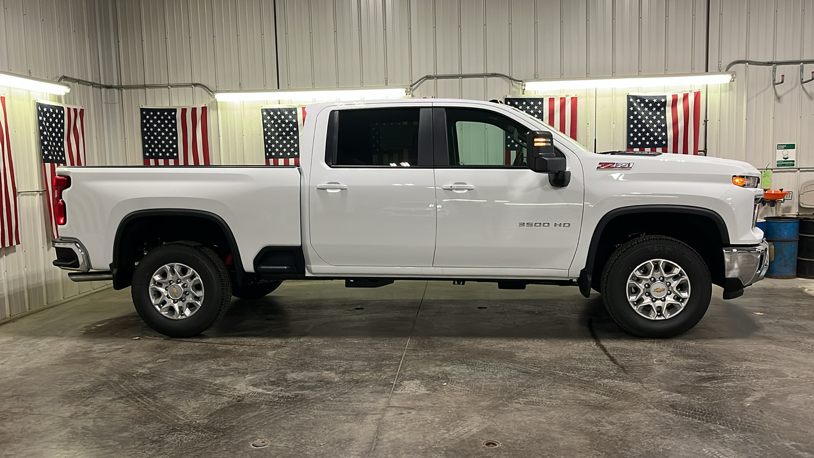 2025 Chevrolet Silverado 3500HD LT 2