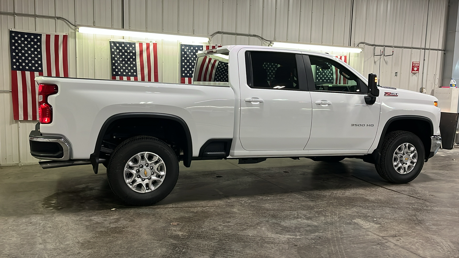 2025 Chevrolet Silverado 3500HD LT 3