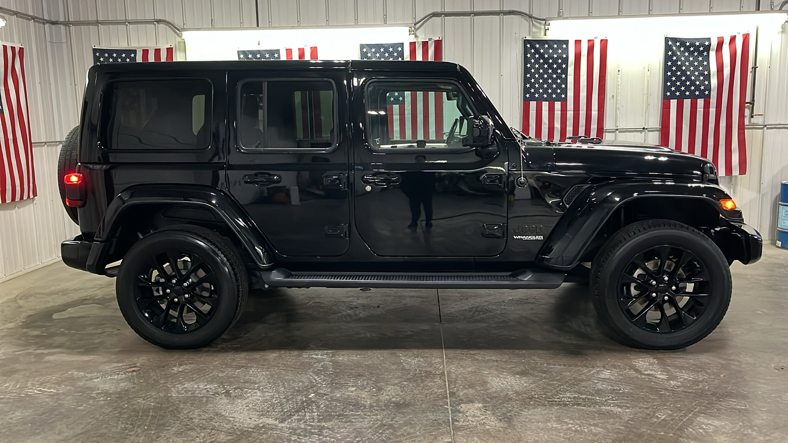 2021 Jeep Wrangler Unlimited Sahara High Altitude 2