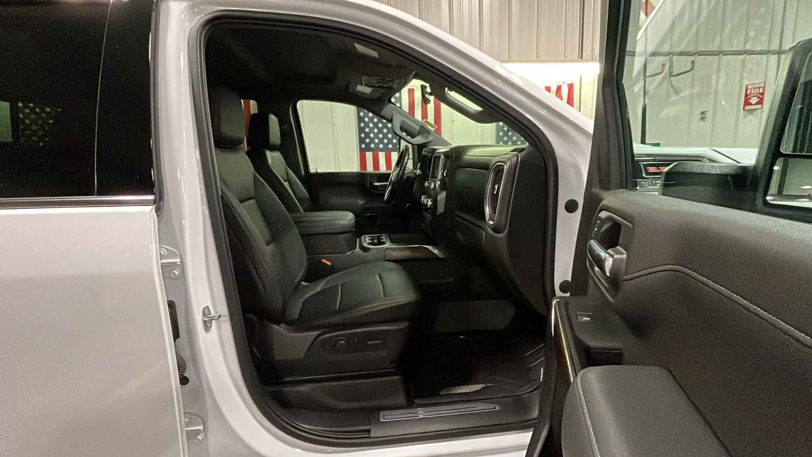 2023 GMC Sierra 2500HD SLT 14