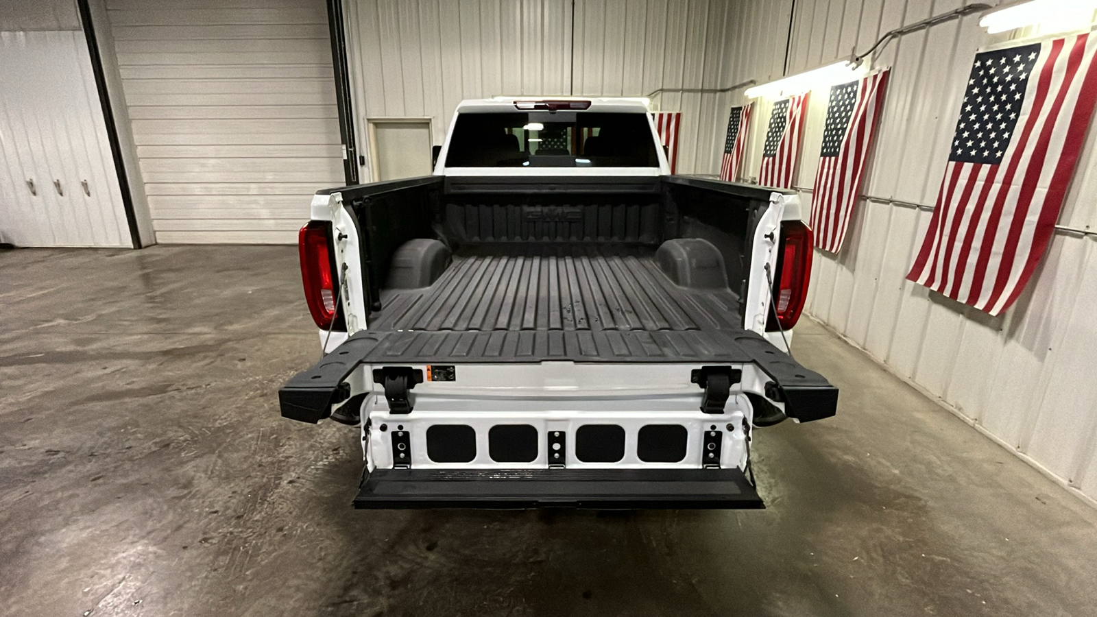 2023 GMC Sierra 2500HD SLT 17