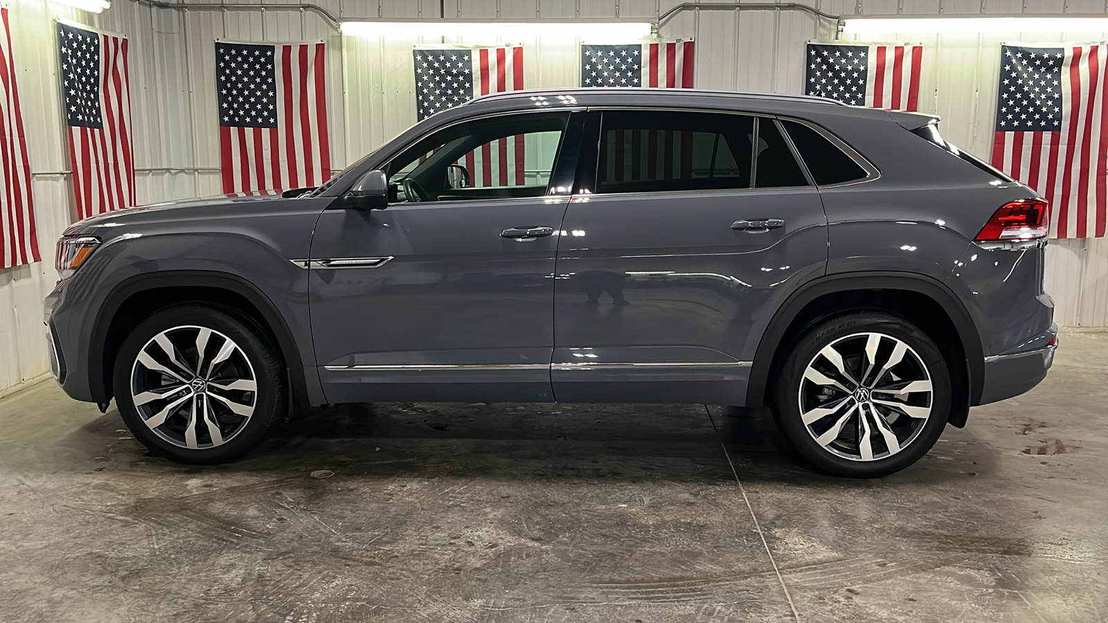 2020 Volkswagen Atlas Cross Sport 3.6L V6 SEL Premium R-Line 6