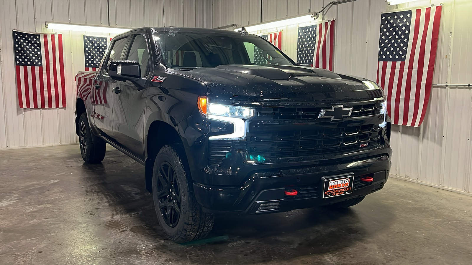 2025 Chevrolet Silverado 1500 LT Trail Boss 1