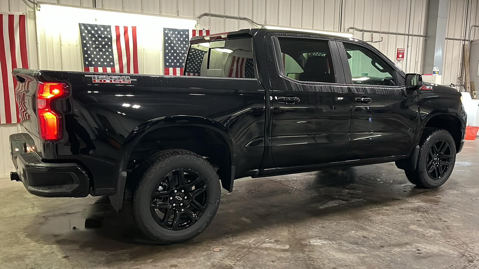 2025 Chevrolet Silverado 1500 LT Trail Boss 3