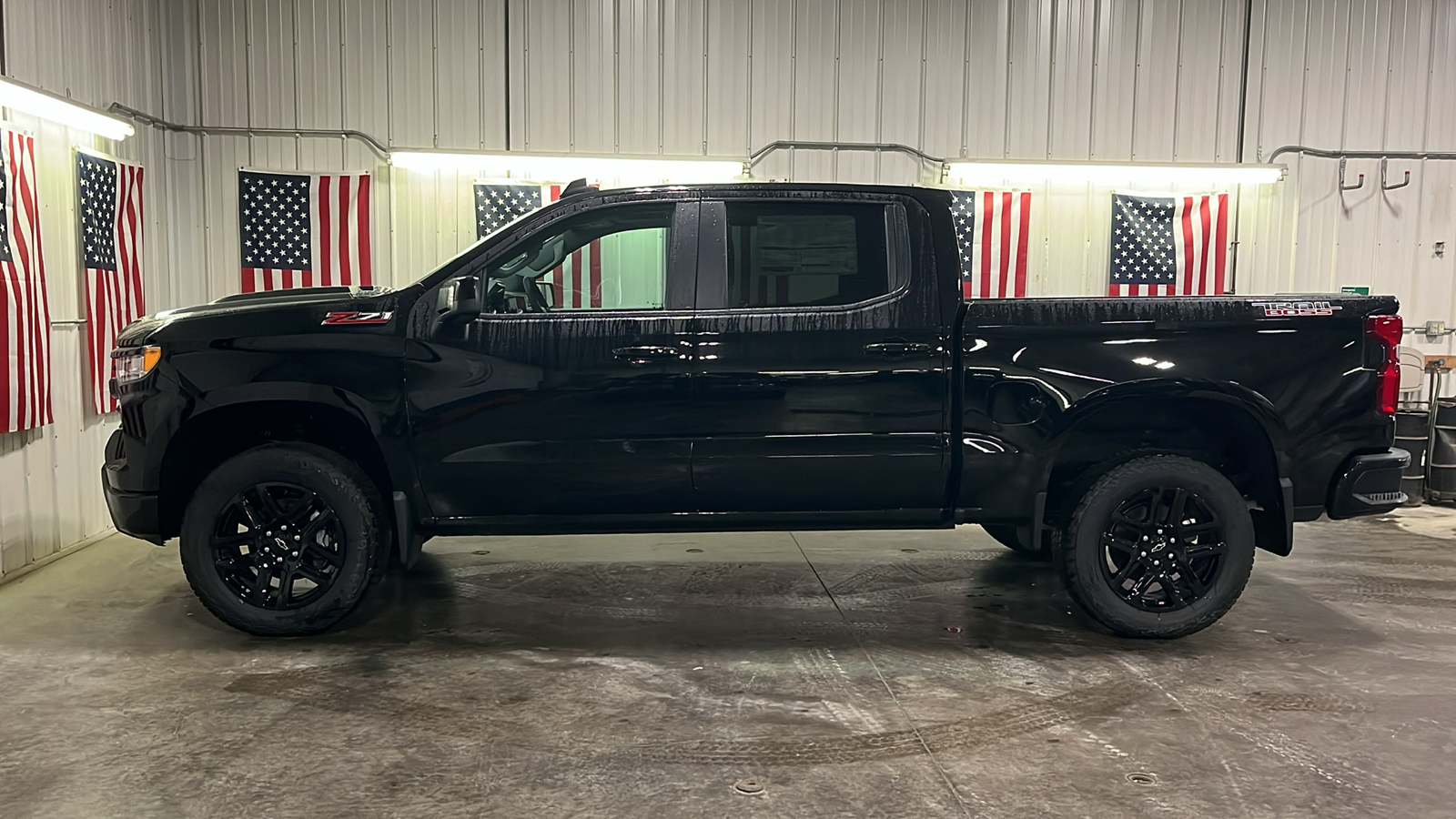 2025 Chevrolet Silverado 1500 LT Trail Boss 6