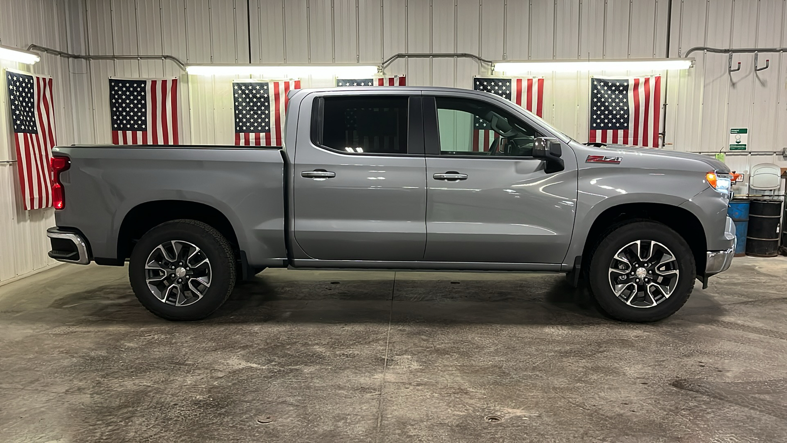 2024 Chevrolet Silverado 1500 LT 2