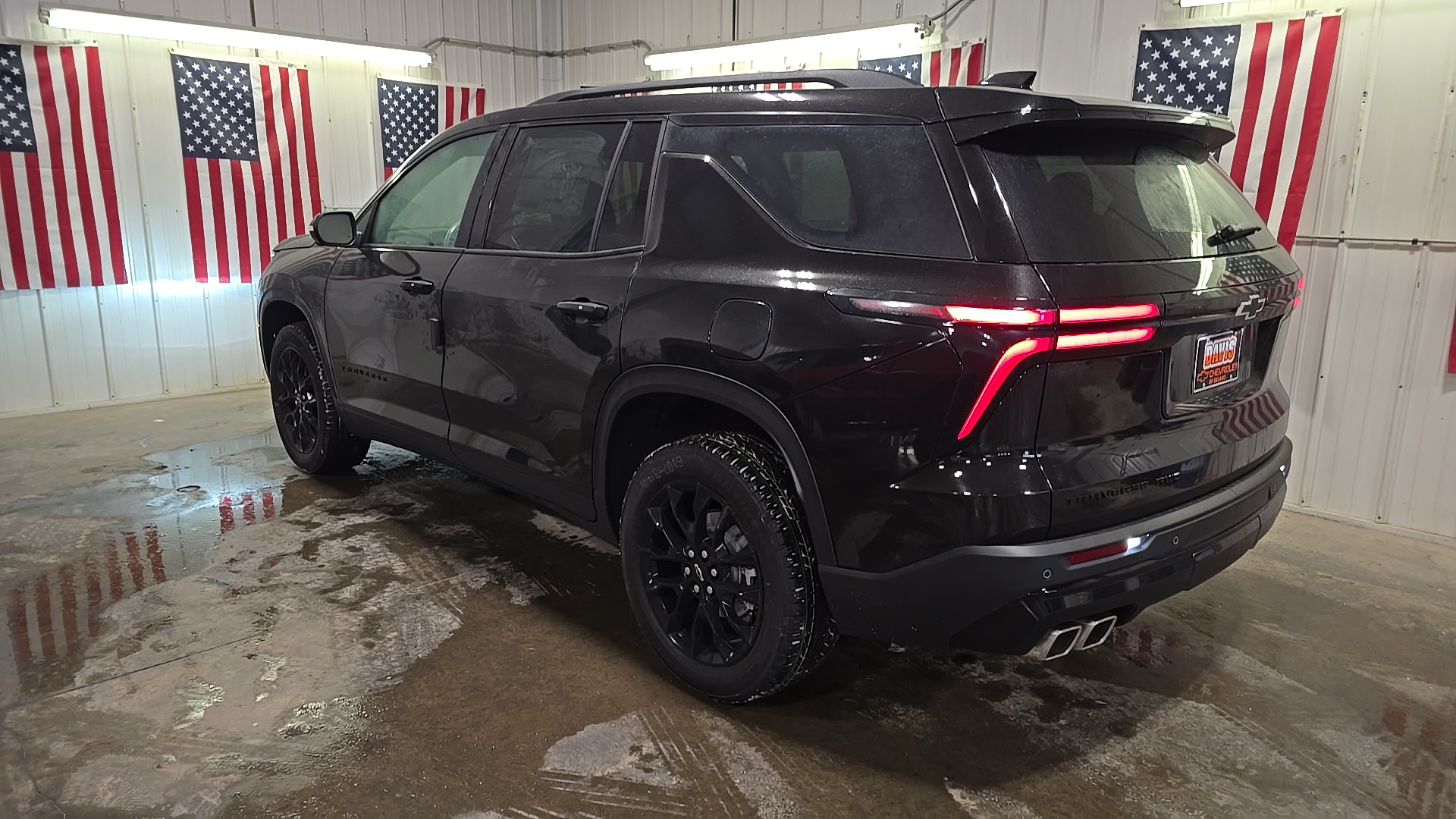 2025 Chevrolet Traverse AWD LT 2