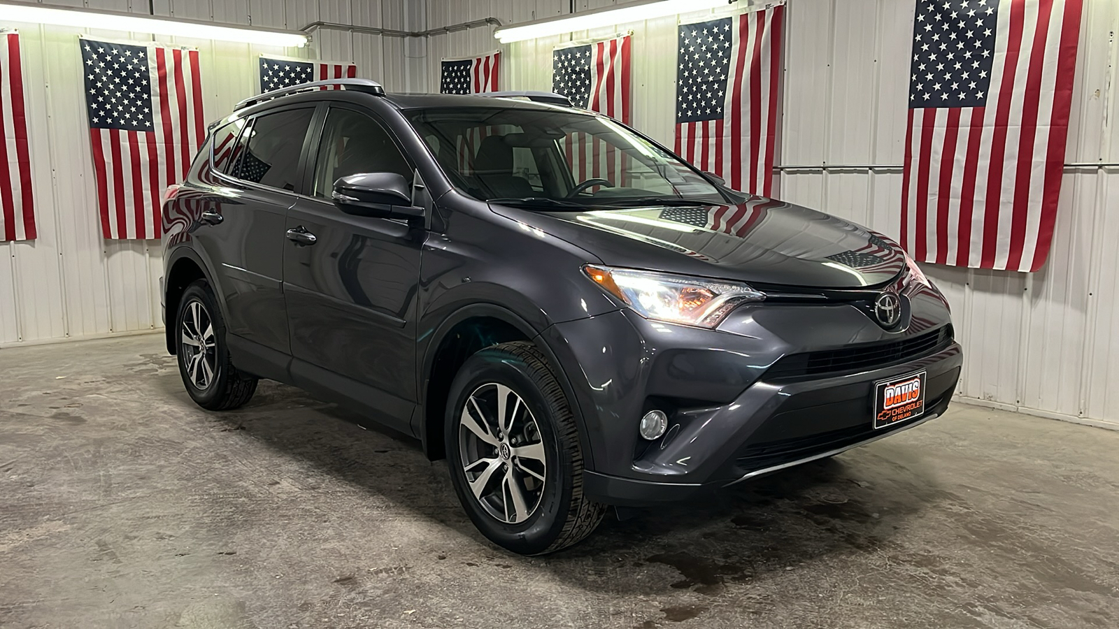 2018 Toyota RAV4 XLE 1