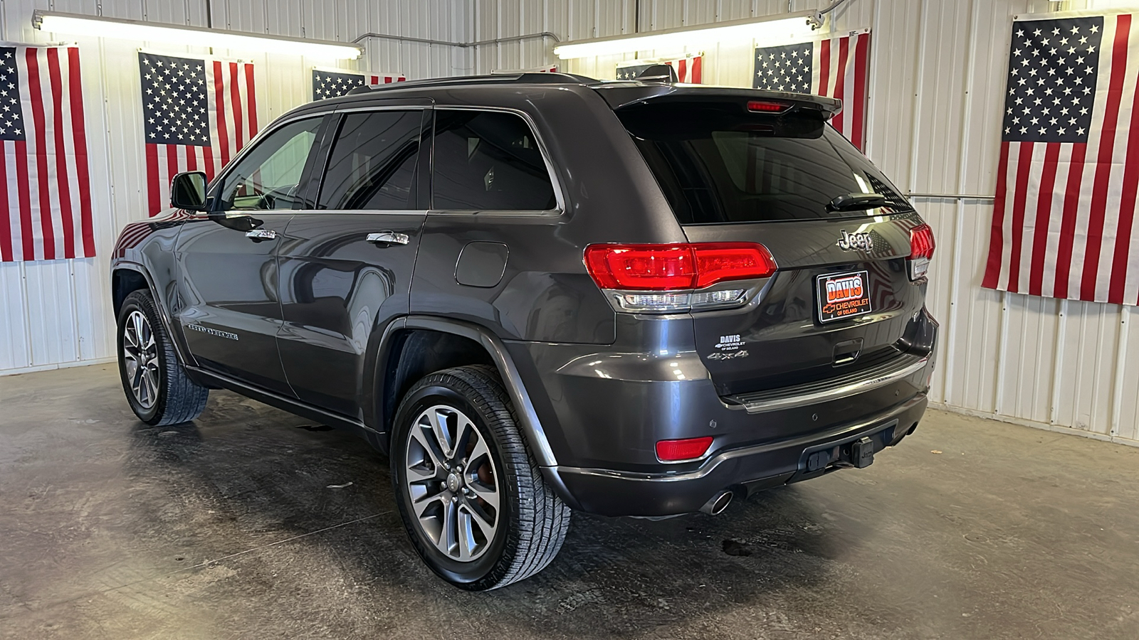 2017 Jeep Grand Cherokee Overland 5