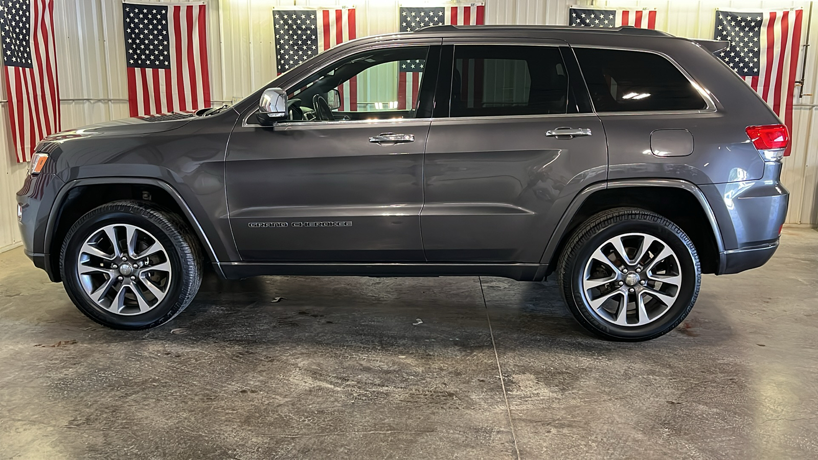 2017 Jeep Grand Cherokee Overland 6